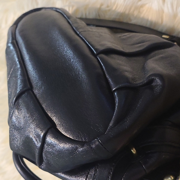 Classic Coach Purse - Picture 4 of 8